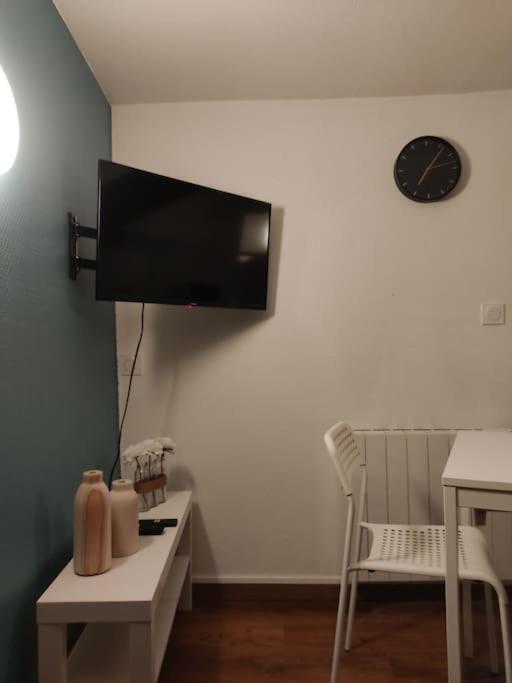 Studio Remois - Wifi/Netflix Реймс Екстер'єр фото